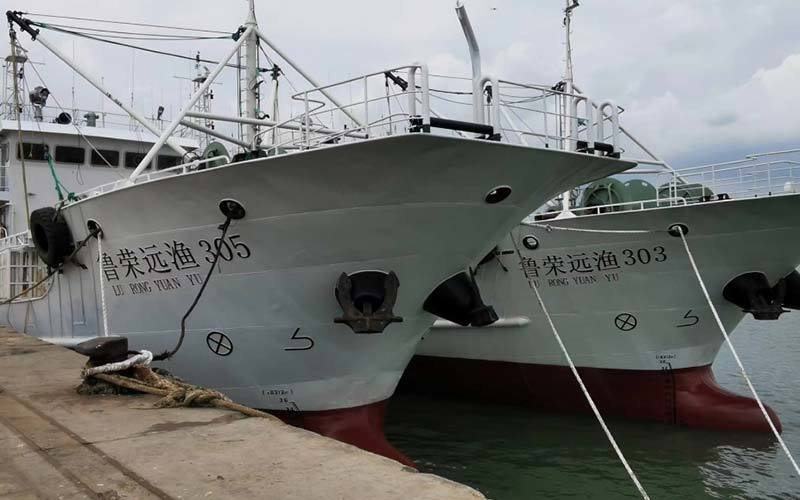 Refrigeration system for 61m light purse seine fishing boat